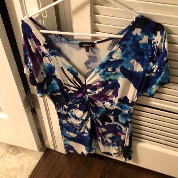 💋💋💋 3 for $20 💋💋💋Express Top - Picture 3 of 5